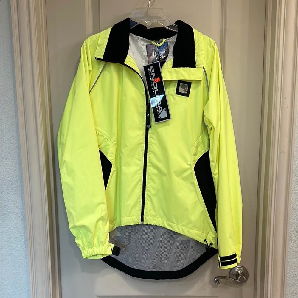 Endura Men's Medium Neon Yellow and Black Cycling Jacket - NWT